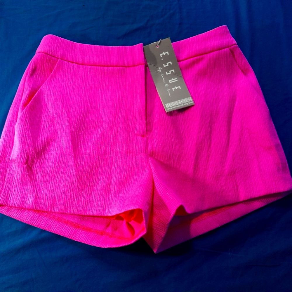 E.SSUE WOMEN SHORT